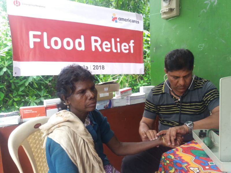 Health Camp in Kerala treating patients after floods